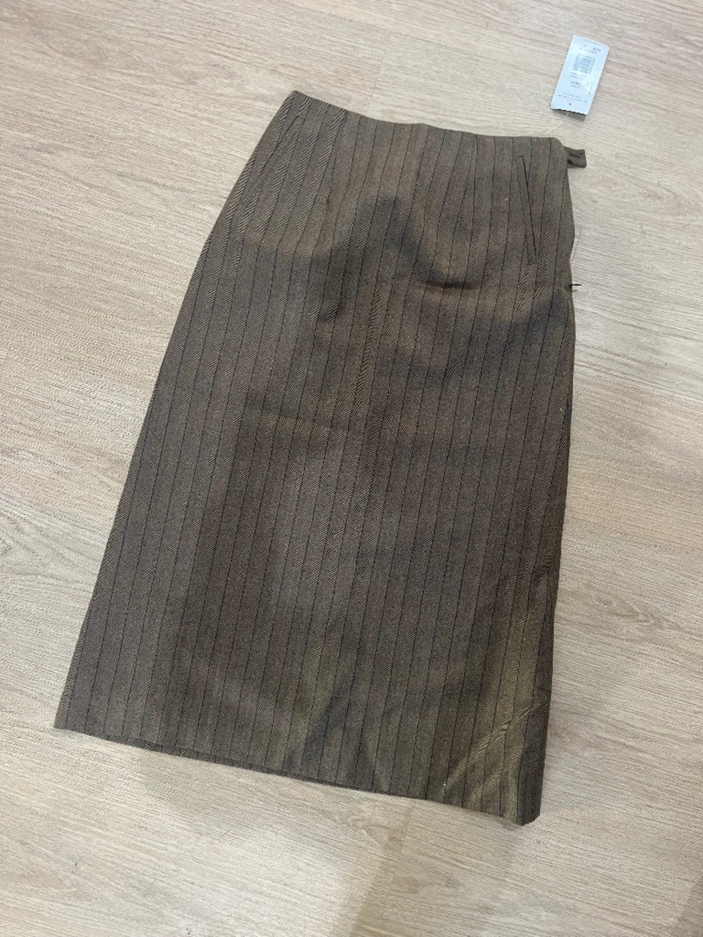 New harve benard wool skirt